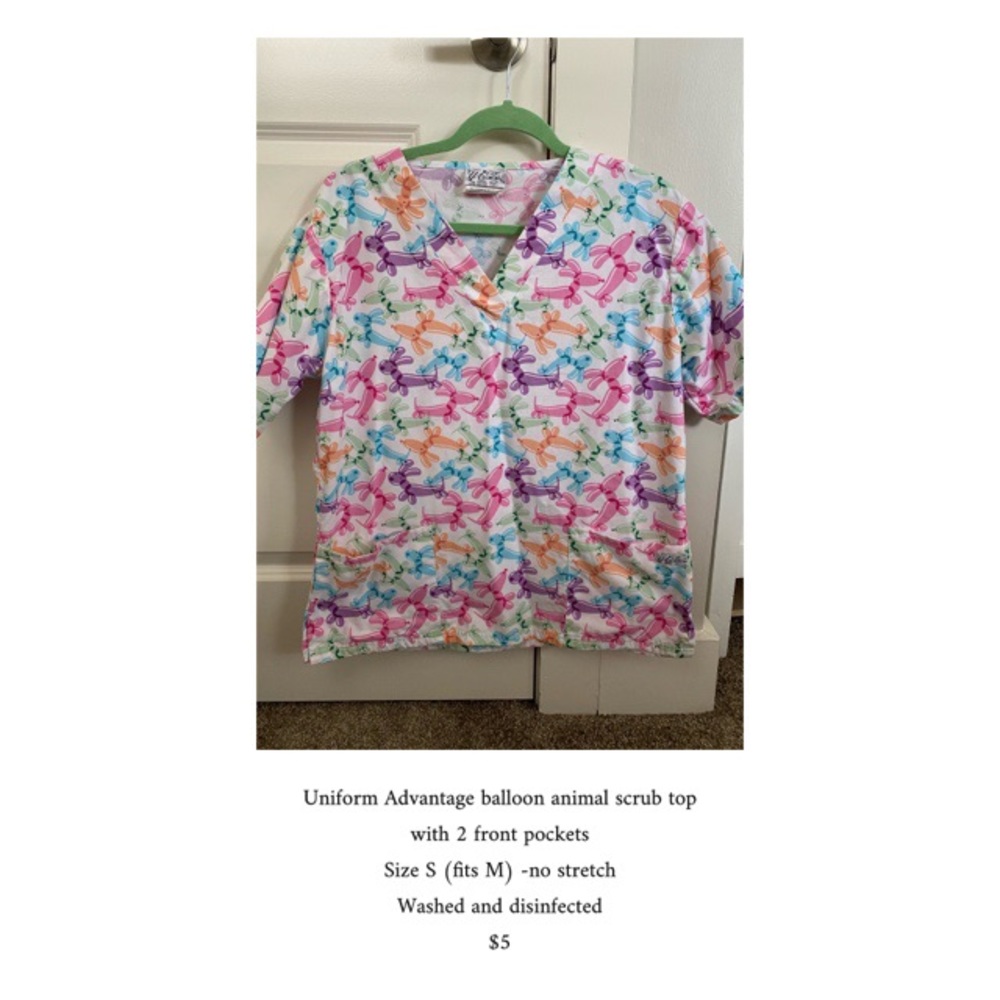 Uniform Advantage Scrub Top